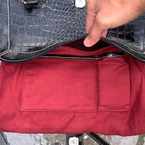 Liz Claiborne Faux Crocodile Leather Bag - Picture 16 of 17